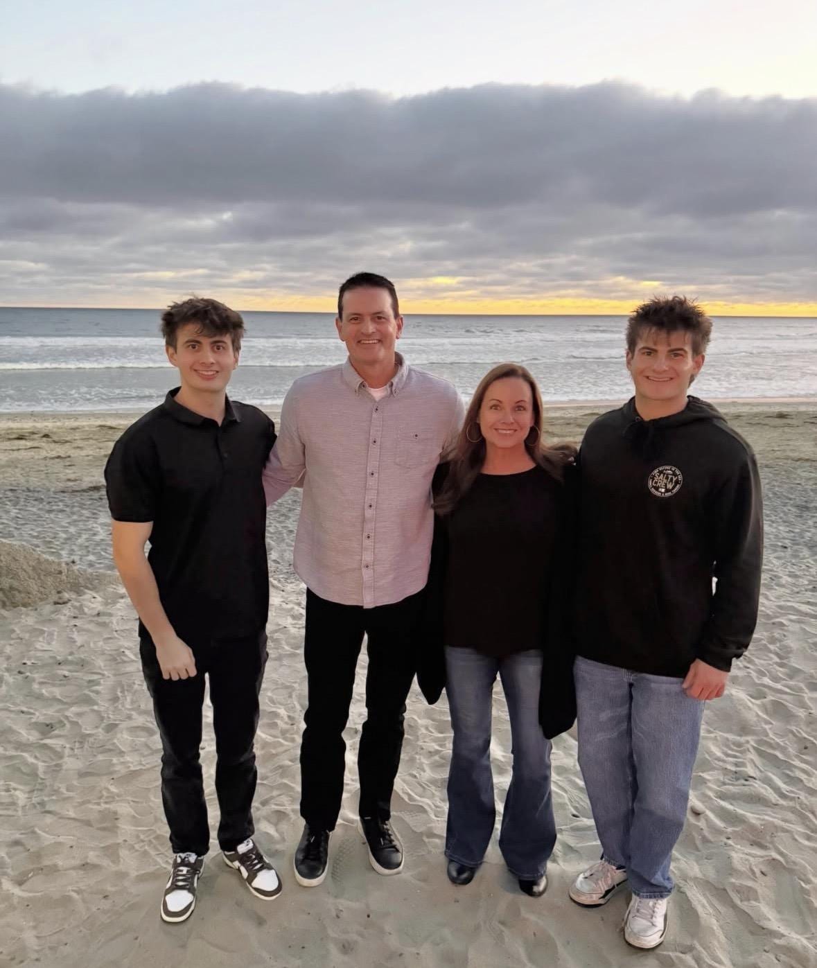 Hudson Pagni with family